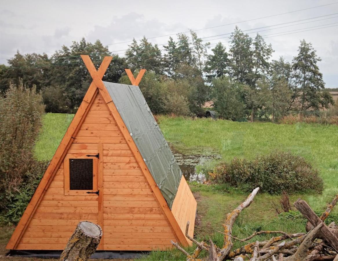 فندق Rum Bridge "Owl Watch" Wooden Tipi سودبيري المظهر الخارجي الصورة